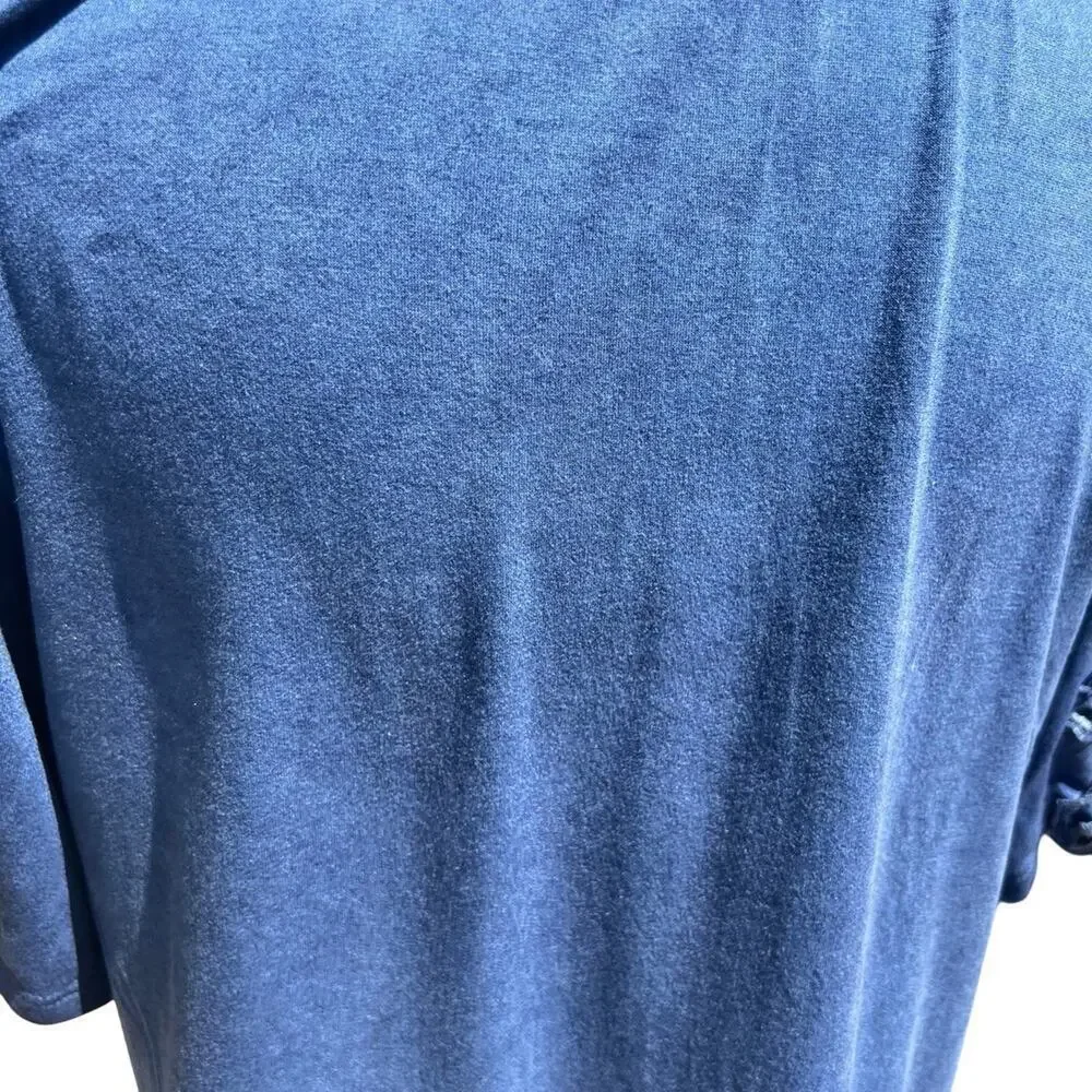 New Directions Women’s M top, blue with embroidery on sleeves